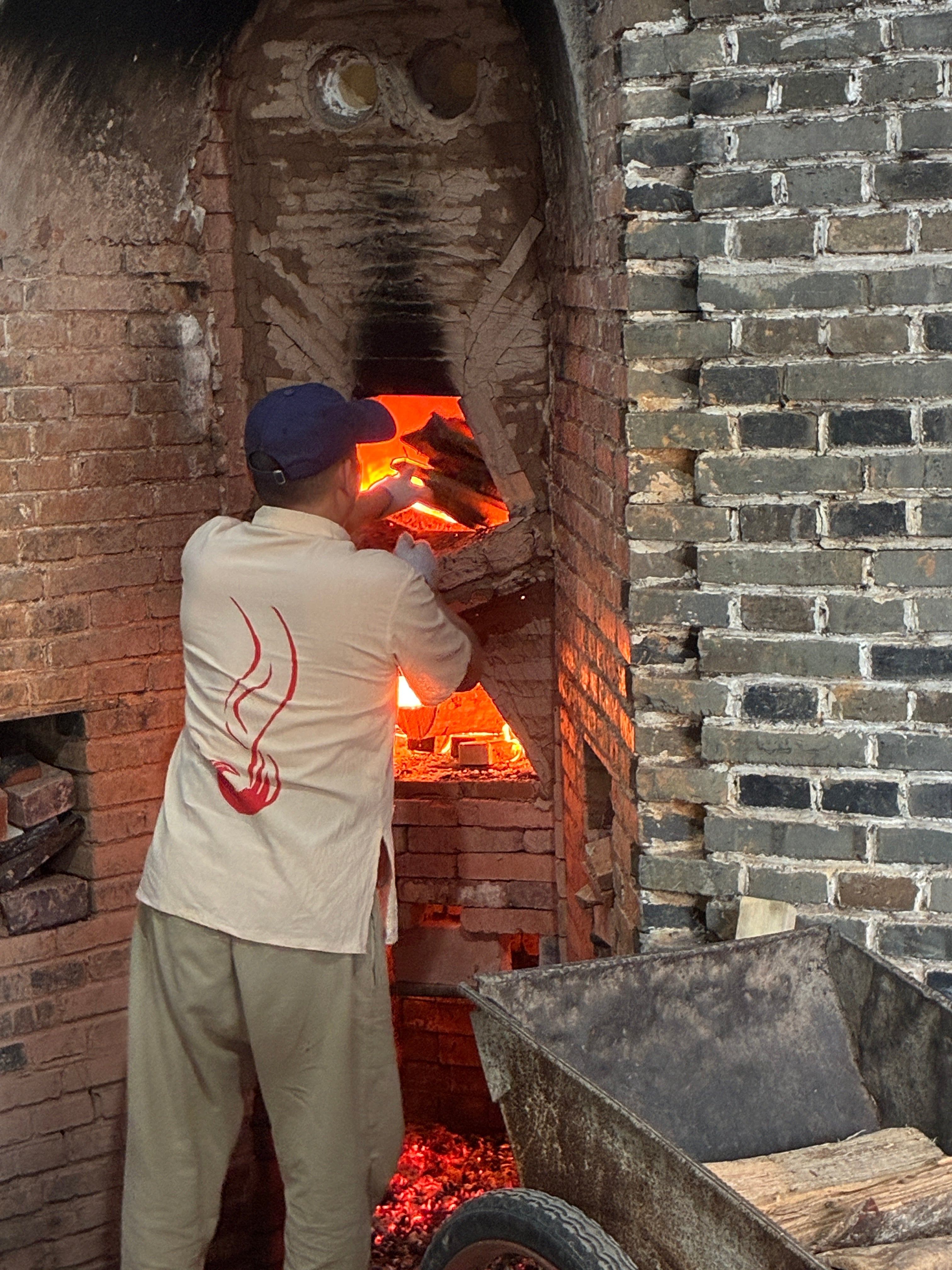 The Whispering Flame: Unearthing the Soul of Jingdezhen’s Phoenix Wood-Fired Porcelain