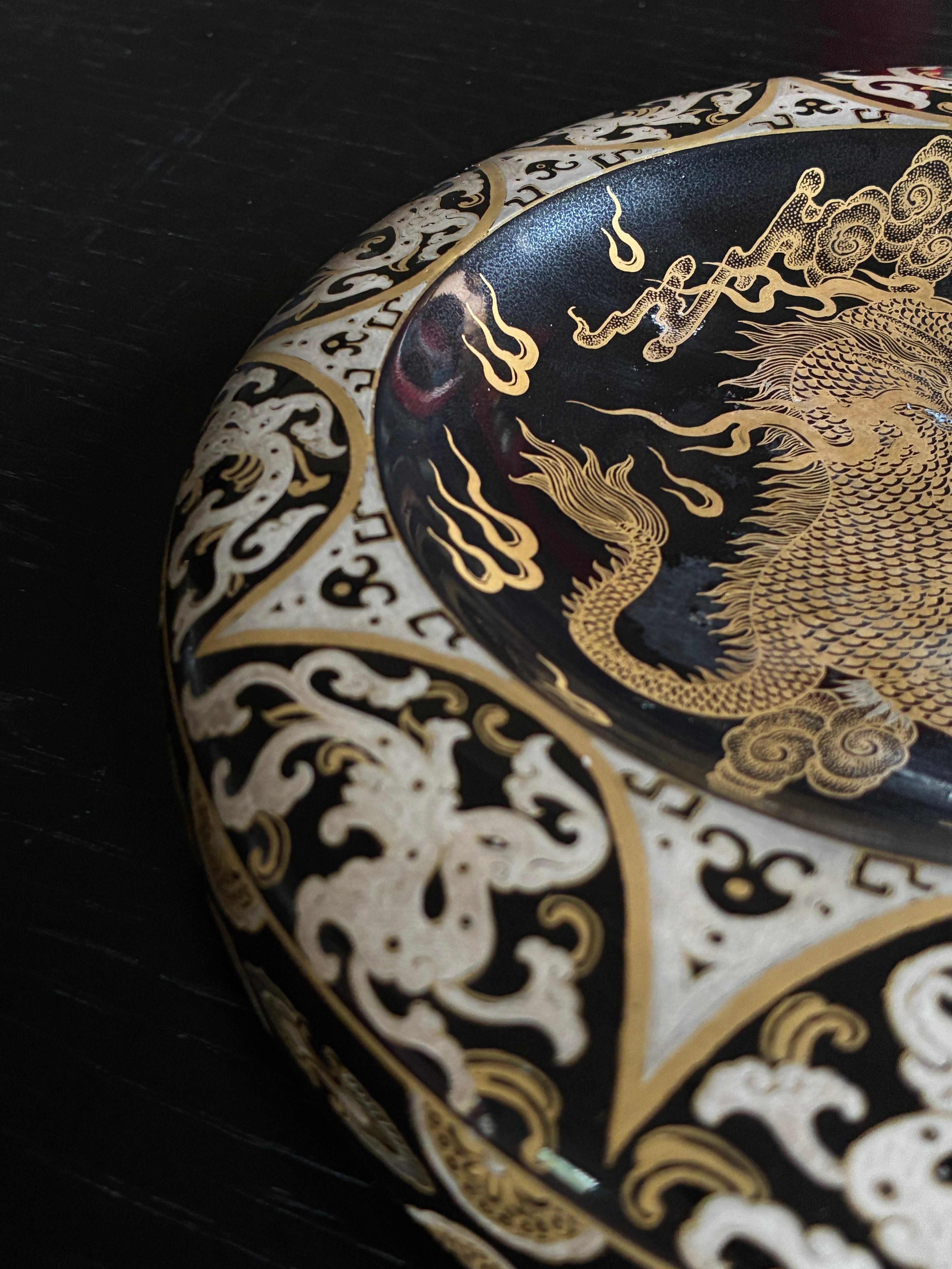 Handmade Jingdezhen Wood-Fired Porcelain Cigar Ashtray - Black & Gold Dragon Design