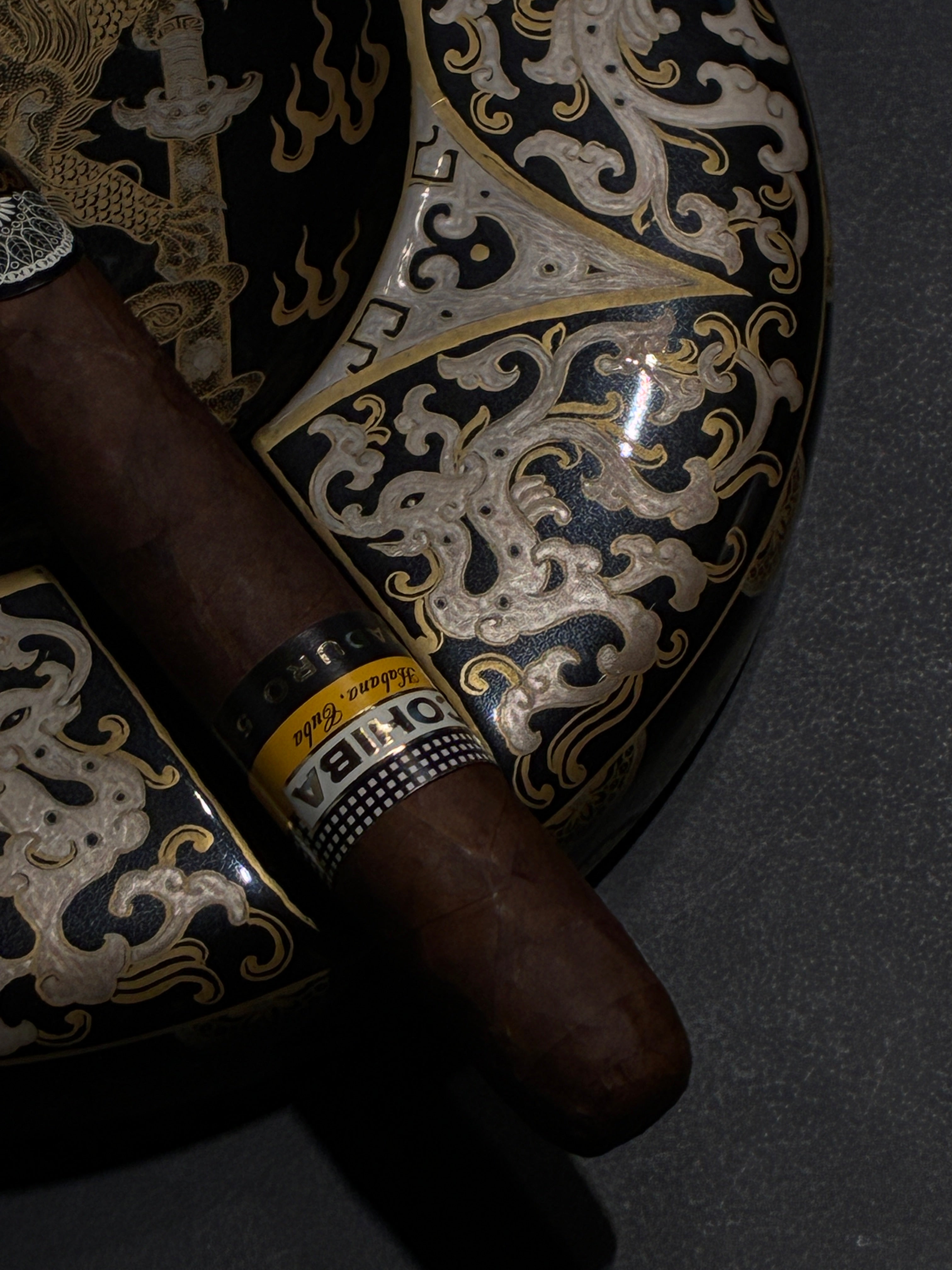 Handmade Jingdezhen Wood-Fired Porcelain Cigar Ashtray - Black & Gold Dragon Design